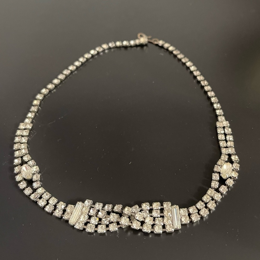 Vintage 1955 necklace-choker